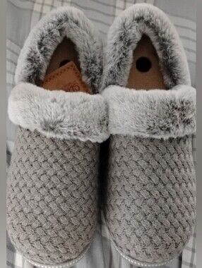 Skechers Campfire Charcoal Slippers Memory Foam Vegan Frosty Promise